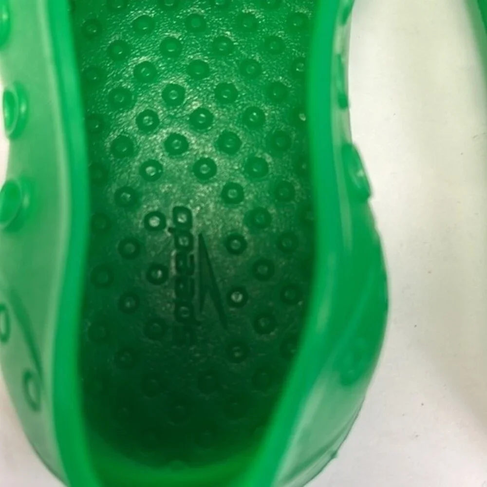 Speedo Green Jelly Boys Kids Size M 7-8 Water Shoes Slip On